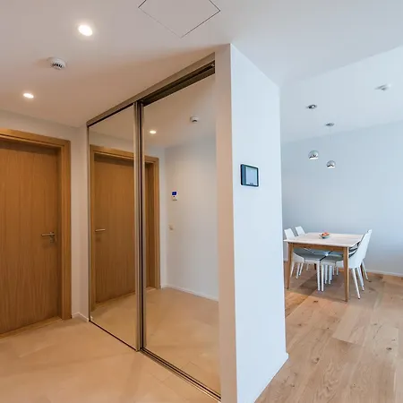 Poordi Apartment *